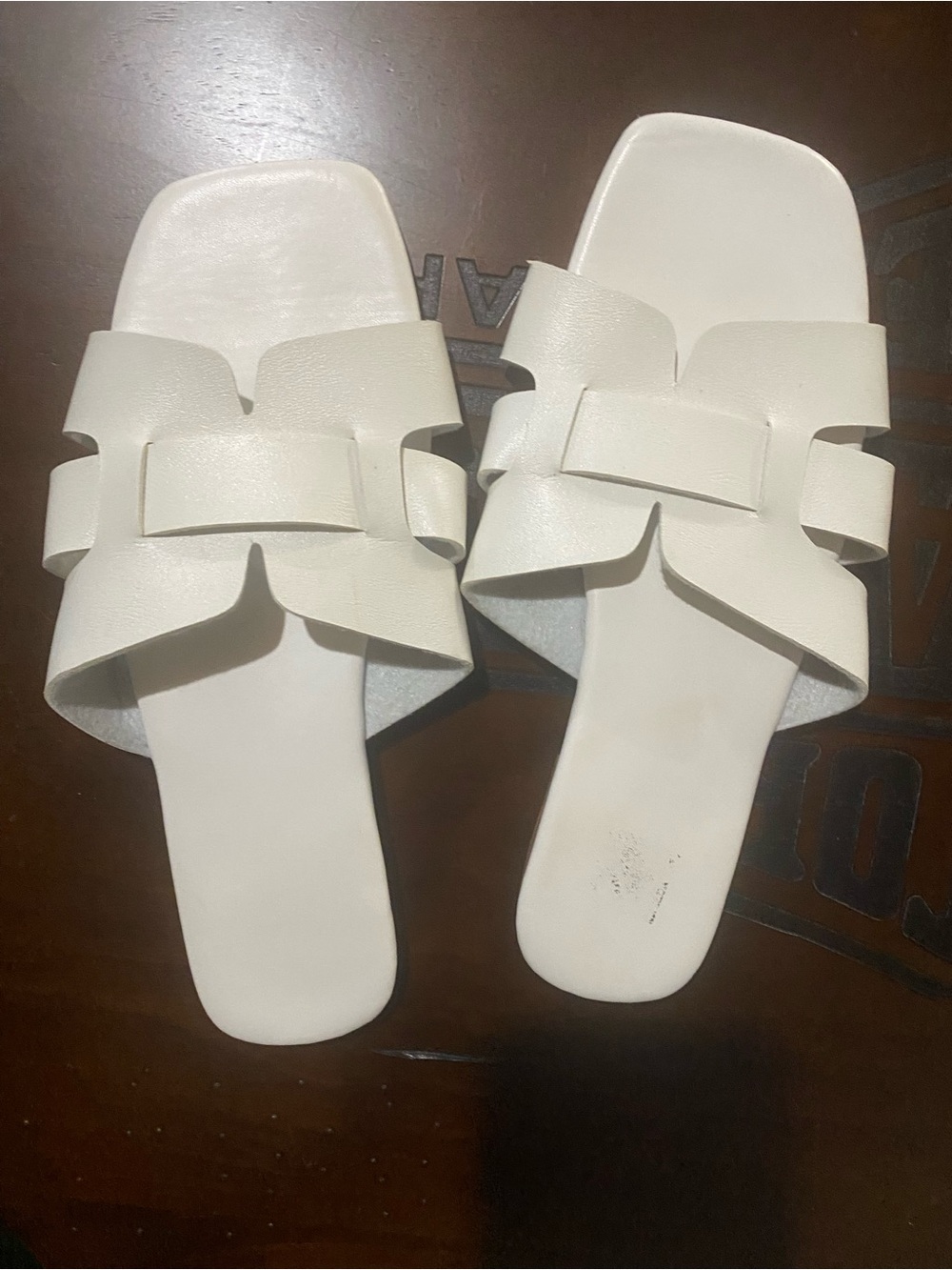 Classic Slide Sandals White - Women's Casual Slip-Ons